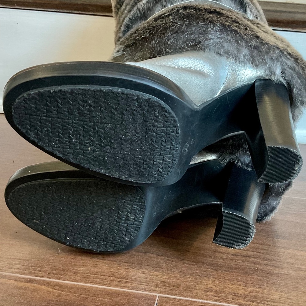MICHAEL KORS CARLIE METALLIC GUN METAL SLIP ON FAUX FUR LEATHER HIGH HEELS SZ 8 - Picture 7 of 16
